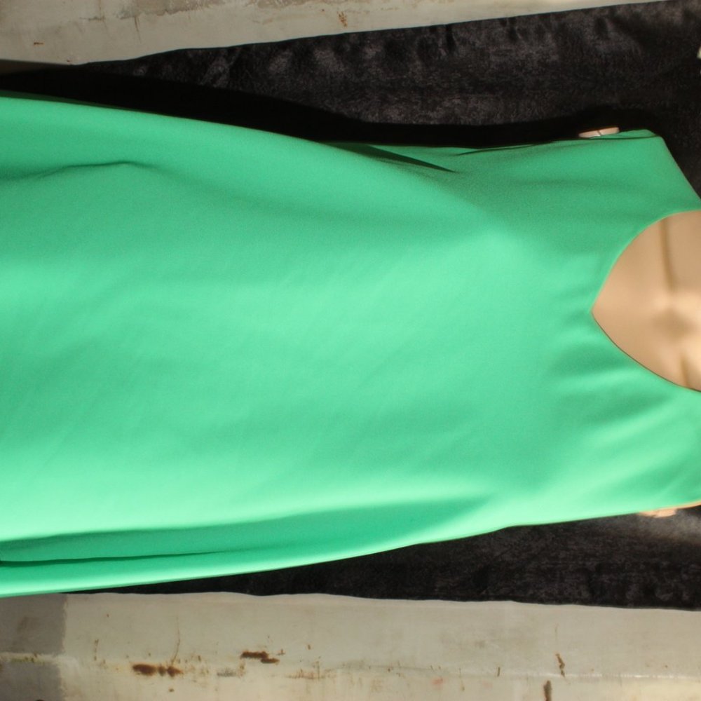 top - Picture 3 of 3